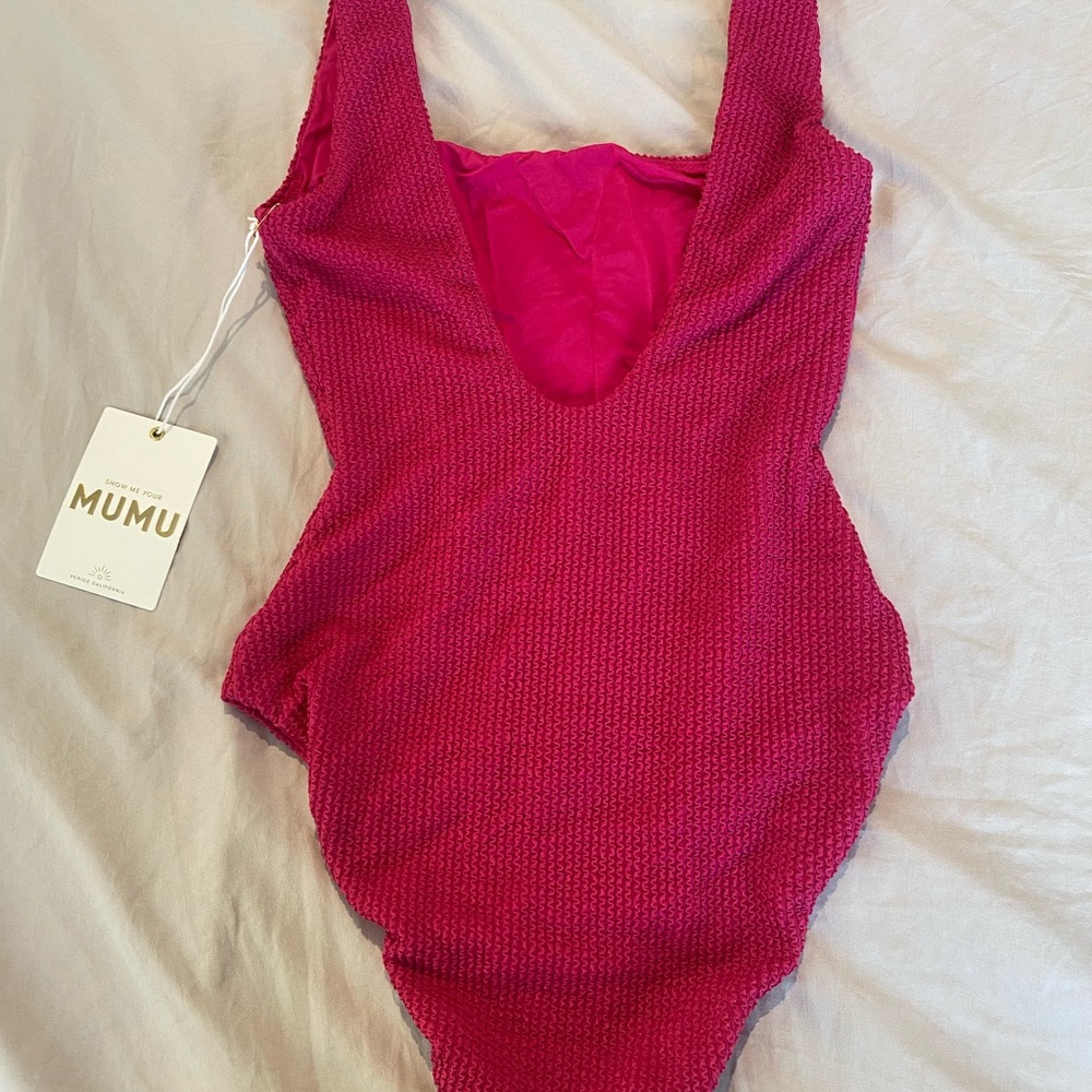 Show Me Your MuMu Dragonfruit Scrunch swimsuit - Picture 2 of 9